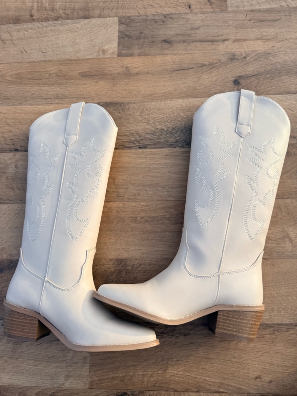 Pink Lily Cream Western Cowboy Heeled Boots